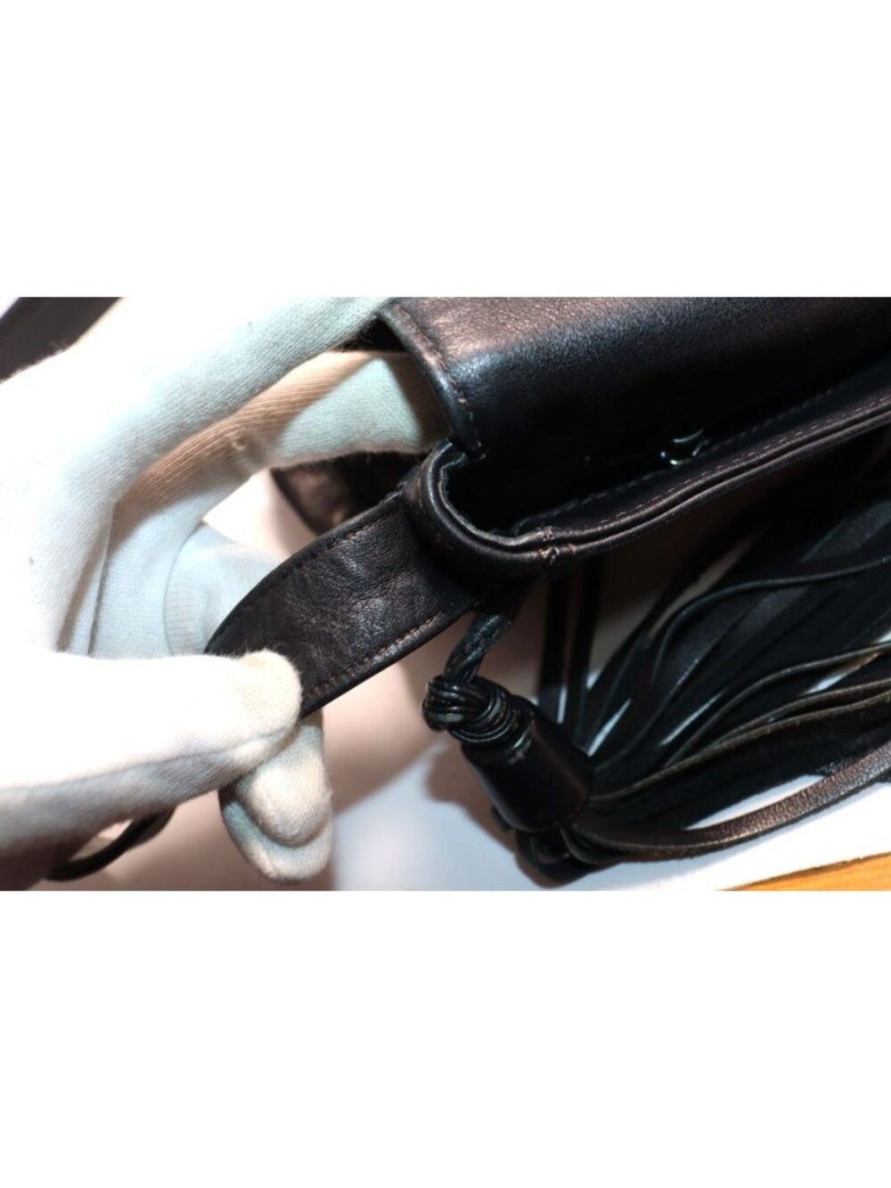 Chanel No 5 CC Logo Leather Shoulder Bag - Picture 10 of 10